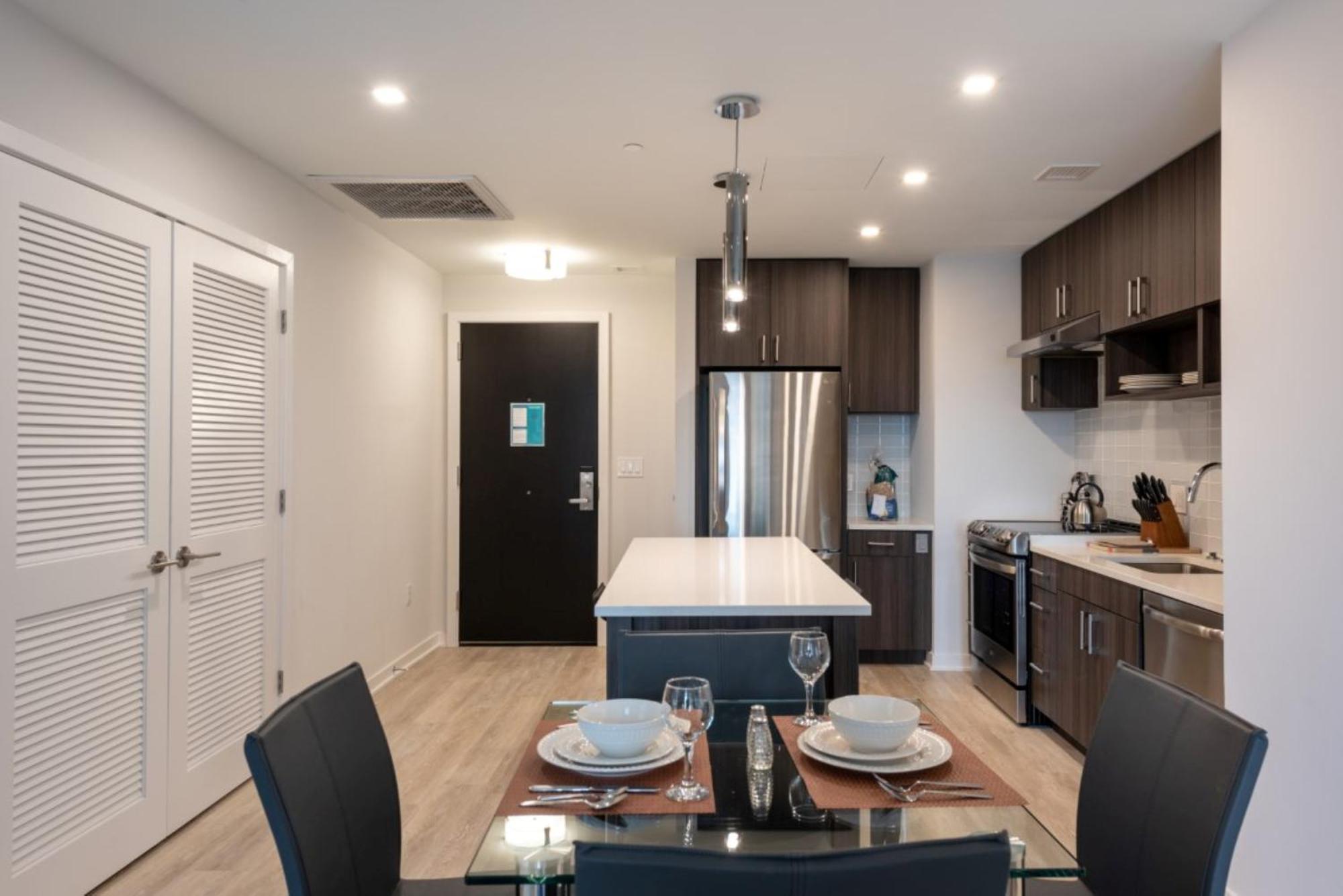 Global Luxury Suites Crystal City Arlington Habitación foto