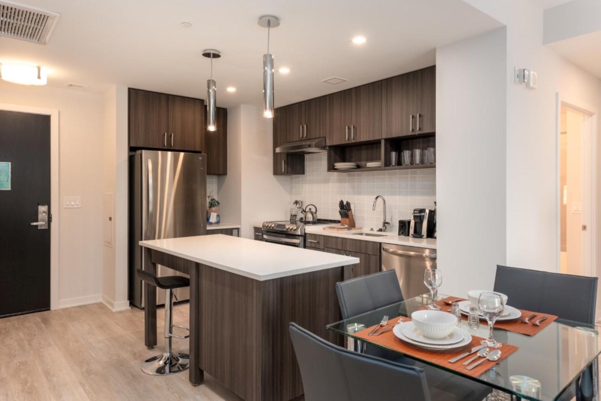 Global Luxury Suites Crystal City Arlington Habitación foto